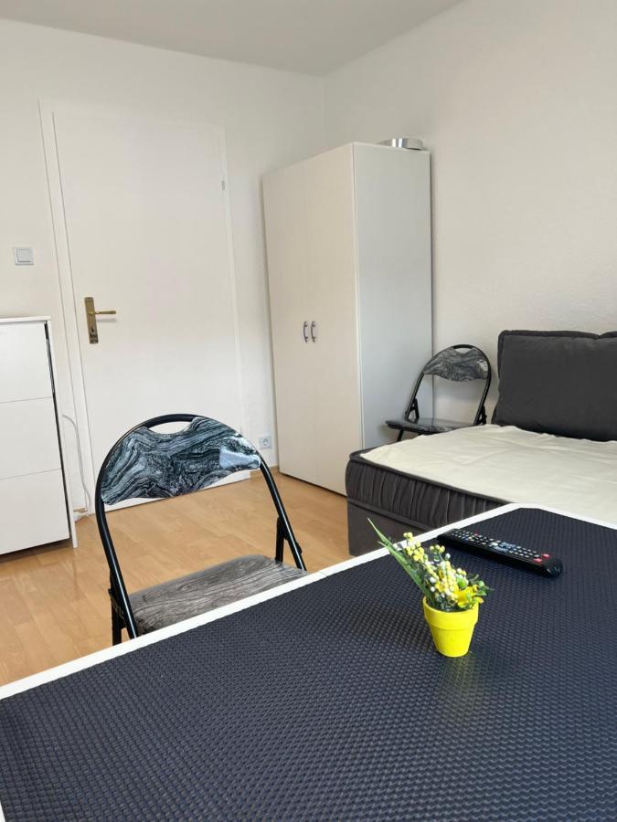 Messe Zimmer/Ferienwohnung Hannover Esterno foto